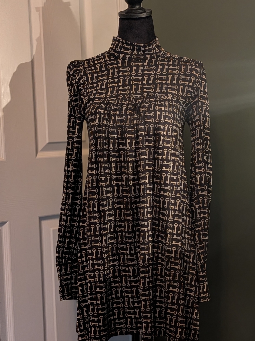 Women’s Juicy Couture Vintage Y2K Black And Gold Key Jersey Mini Dress Small